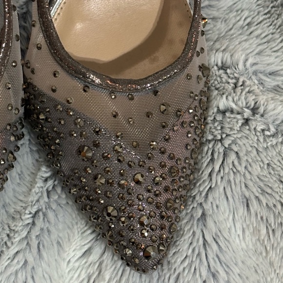 Lady Couture Pewter Mesh Heels, size 38 (7.5) - Picture 6 of 10